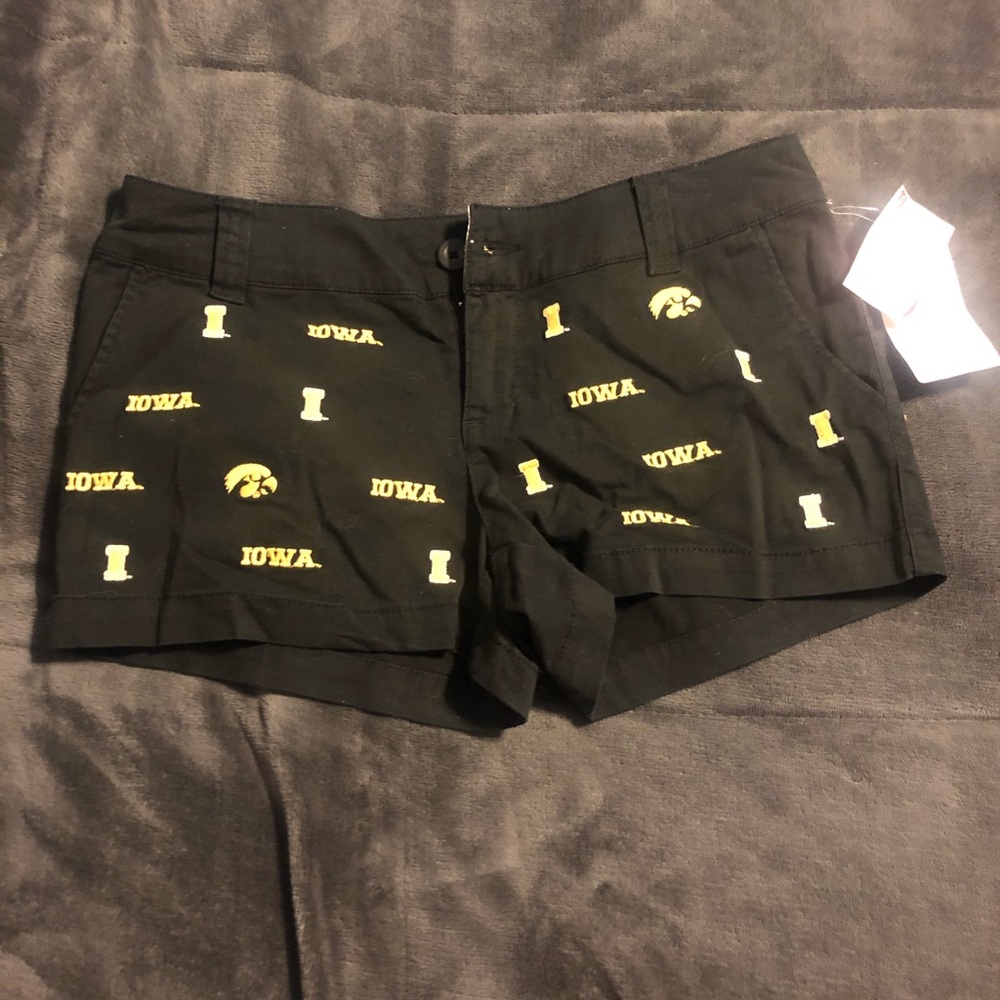 Iowa shorts size 7